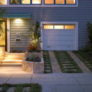 Modern Driveway With an Elegant Look